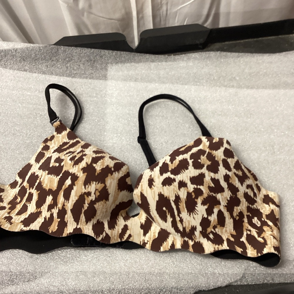 Very Sexy Victoria Secrets Push Up Animal Print 34b Bra